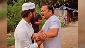 Uttarakhand: BJP supporter blocks Muslim youth from Friday namaz