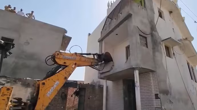 mUP government demolishes Mustafa Qadri Mosque over land dispute.